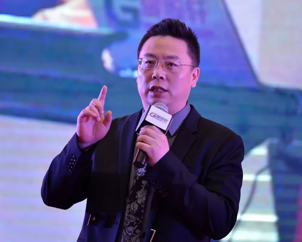 上海12名分析师突然被抓!所犯何事?背后老板竟然是廖英强 上海12名分析师突然被抓!所犯何事?背后老板竟然是廖英强