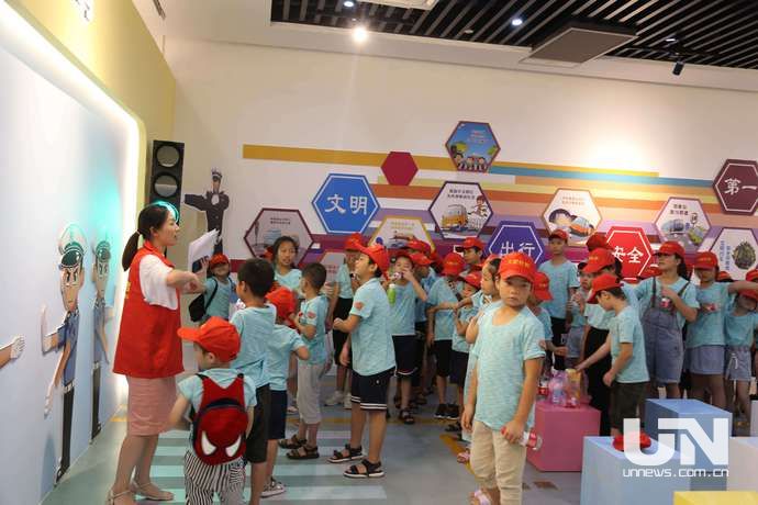 义乌飞来“小候鸟”:强化法治意识、感受城市关怀 义乌飞来“小候鸟”:强化法治意识、感受城市关怀